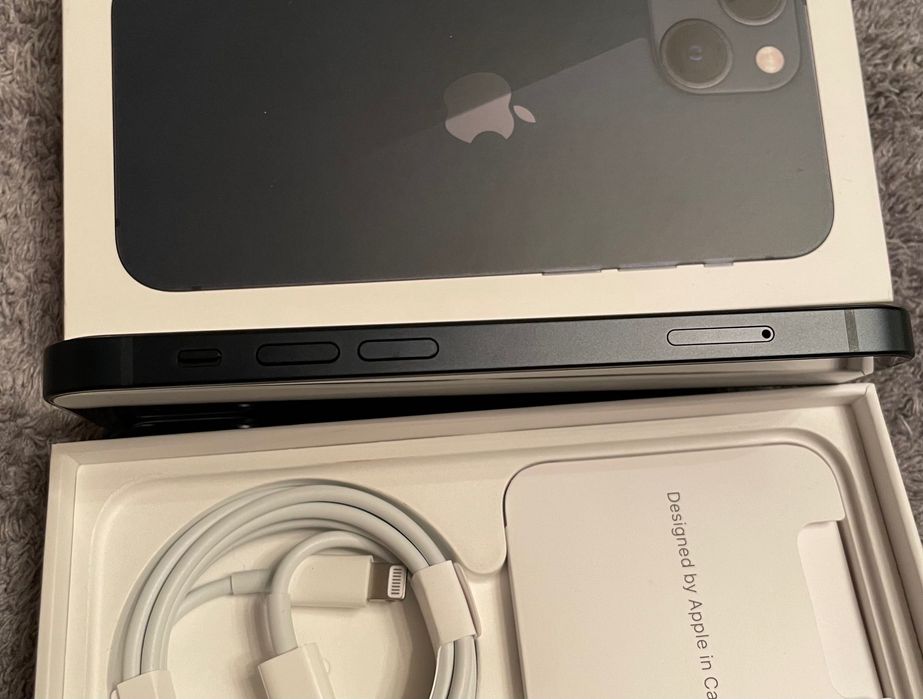 iPhone 13 128GB Black Neverlock