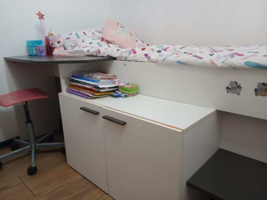 Łóżko z biurkiem 2 w 1 + fotel obrotowy