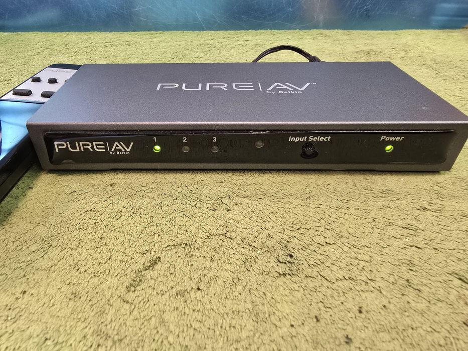 PURE AV BELKIN HDMI interfejs 3 w 1 video switch + pilot.