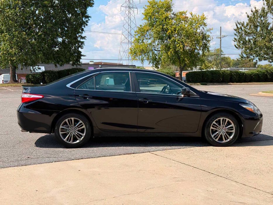 Toyota Camry      2016