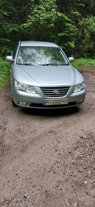 Продам машину HYUNDAI  SONATA