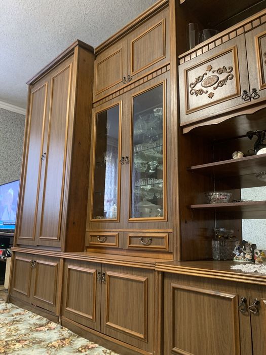 Гарнітур у вітальню у хорошому стані