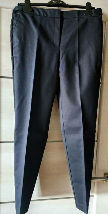 Брюки женские MANGO,новые,цвет черный