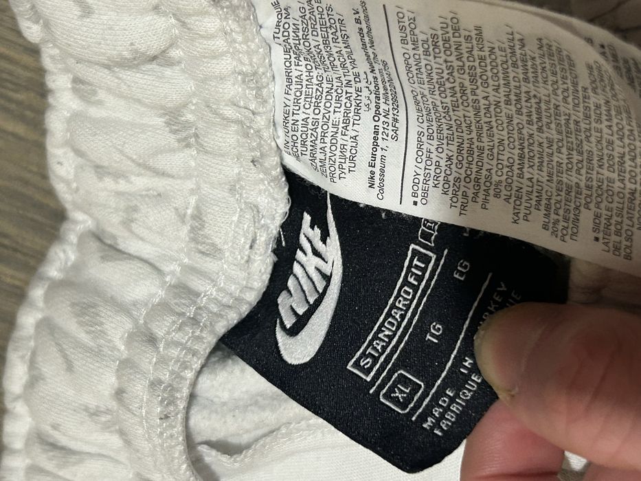 Бомбезні штани від Nike монограмні! розмір L/XL