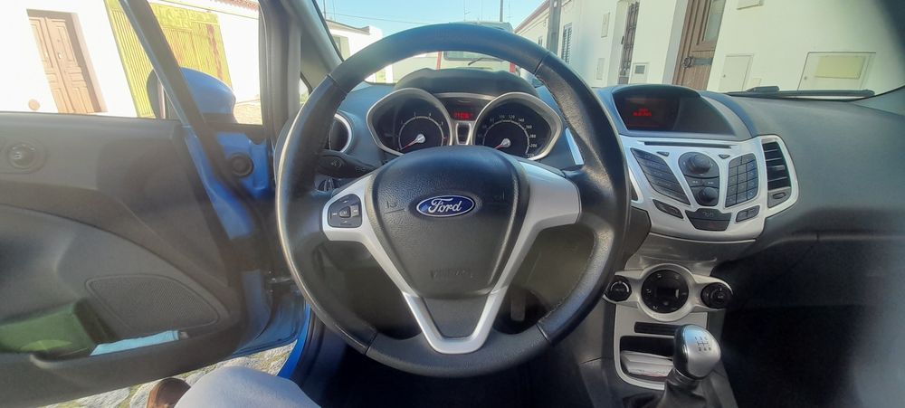 Ford fiesta titanium