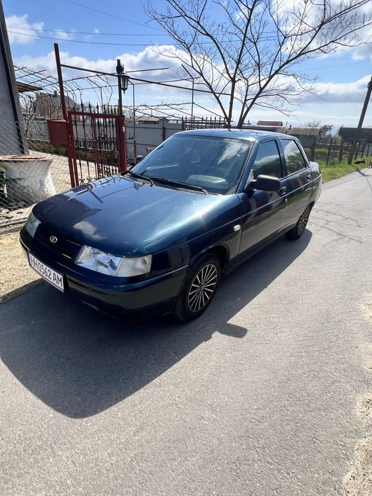 Продам  автомобиль ваз 2110 1.6 бензин