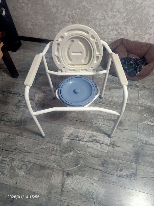 стілець - туалет