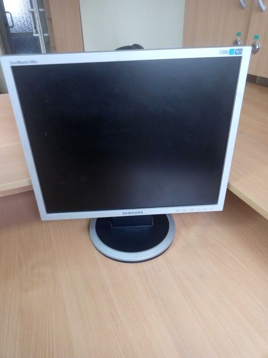 Монитор Samsung SyncMaster T200 20"