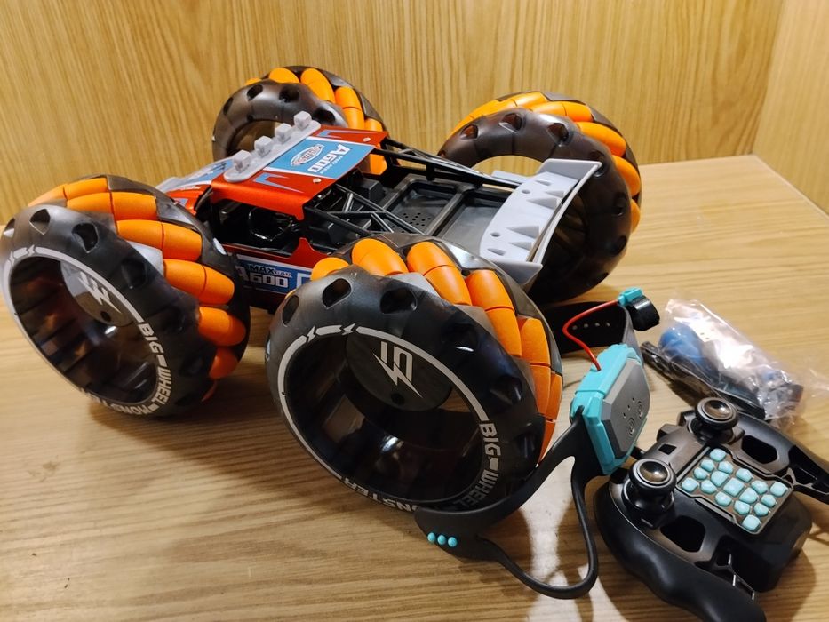 Вездеход twist аккумул. на пульте (2 пульта) радиоупр металл свет звук