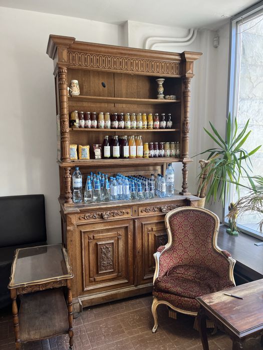 Regal ekspozycyjny antyk