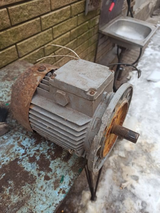 Продам електромотор