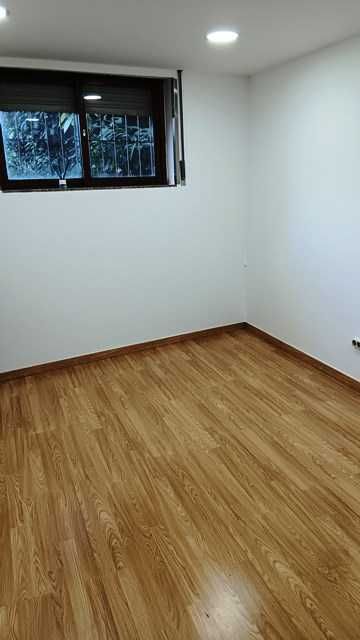 Arrendo Sala/Escritório Na zona da Areosa