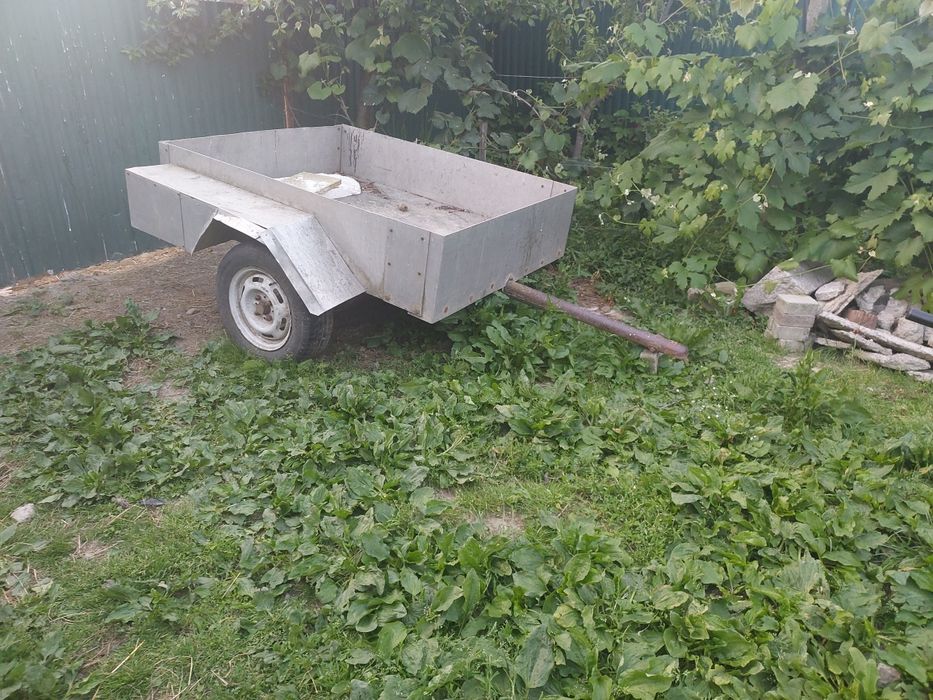 Прицеп для легкових авто