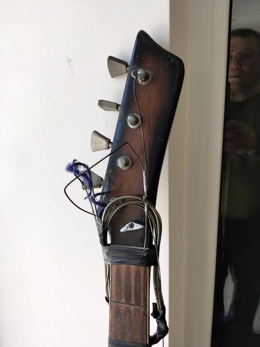 Бас- гітара Урал та Jolana часів СРСР