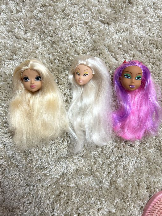Лот. Голови ляльок Monster High, Вінкс та Моксі