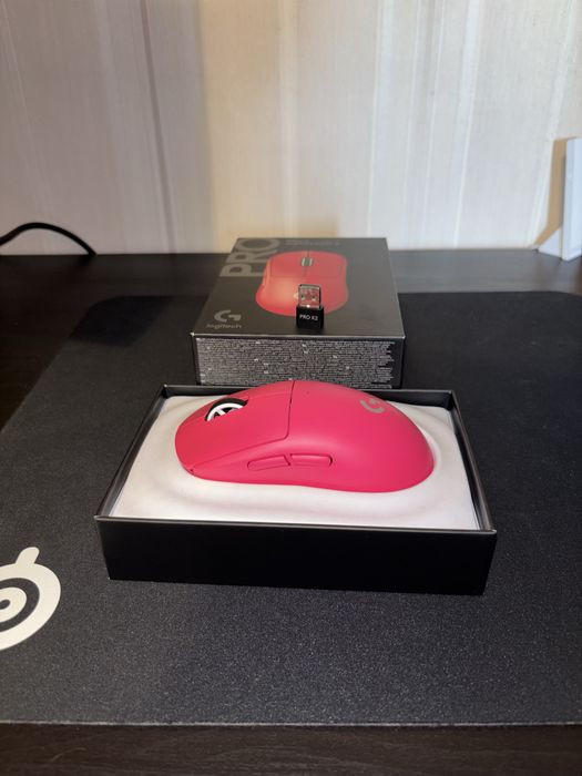 Logitech G Pro X Superlight 2 Magenta