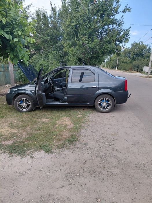 автомобиль дача логан