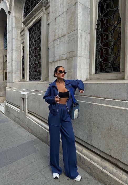 Костюми спортивні та трикотажні костюми від 990 грн