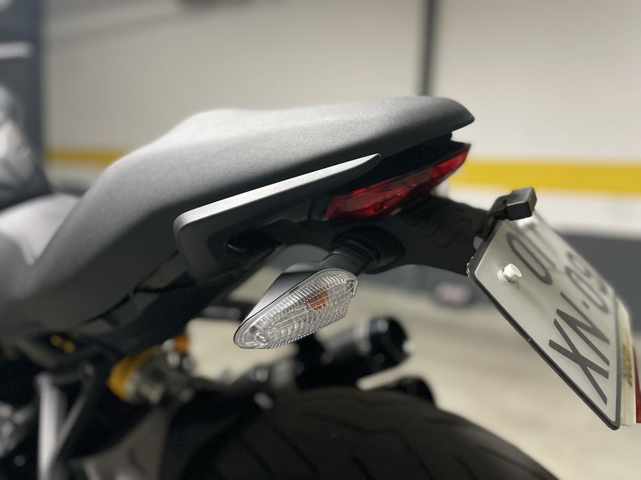 Ducati Monster 821 (2019) – Como Nova, Extras  8.400 km