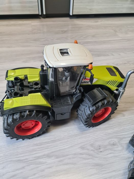 Traktor class xerion 5000 dla dzieci