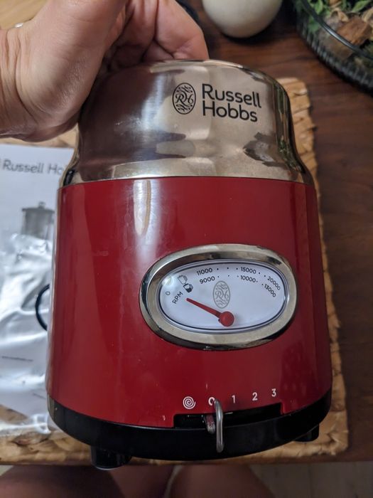 Blender stojący kielichowy 800W (elementy)
RUSSELL HOBBS mod