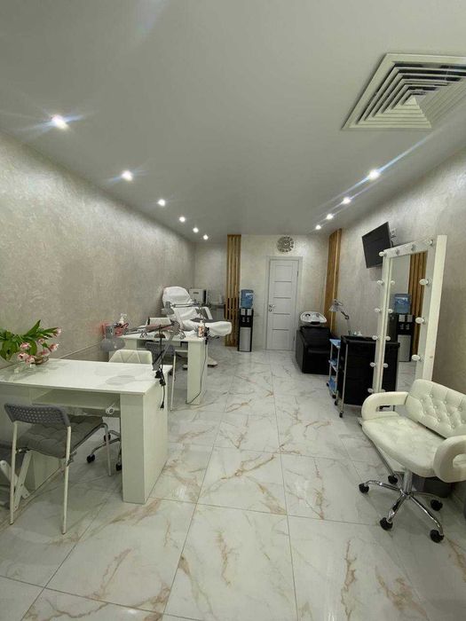 Срочно! Укомплектованный салон на Бочарова за 28 000