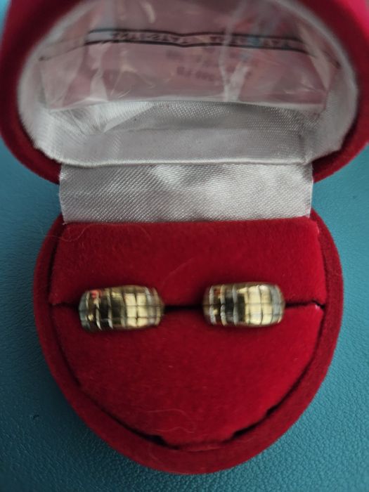 Eleganckie złote kolczyki