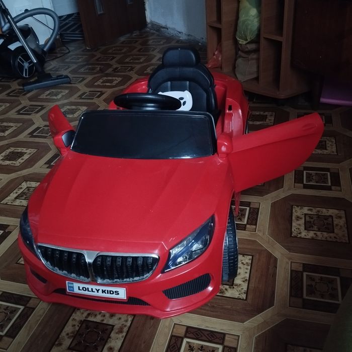 Продам детский электромобиль