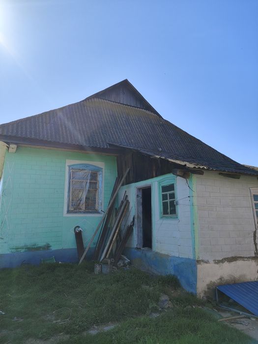 Хата зі зручностями всередині