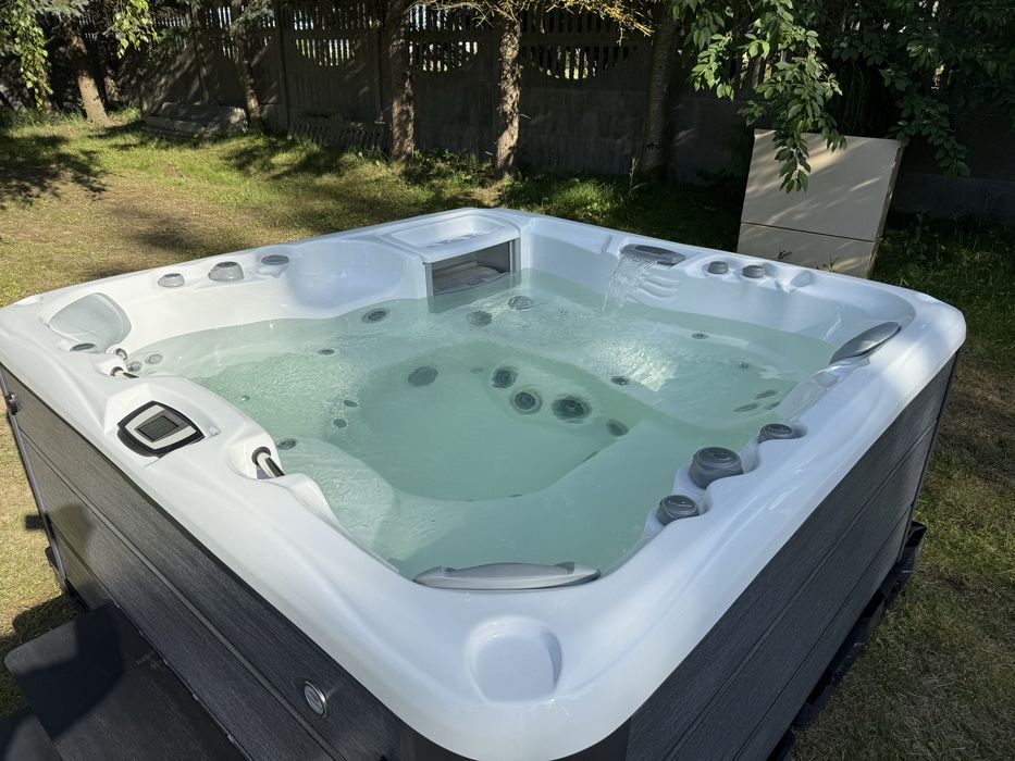Jacuzzi Premium Sundance 880 Cameo 2 lenie jak nowe gwarancja 24 miesiace tylko w Twojespa.com