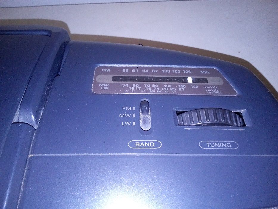 Radio, leitor de cassetes e gravação, leitor de cd