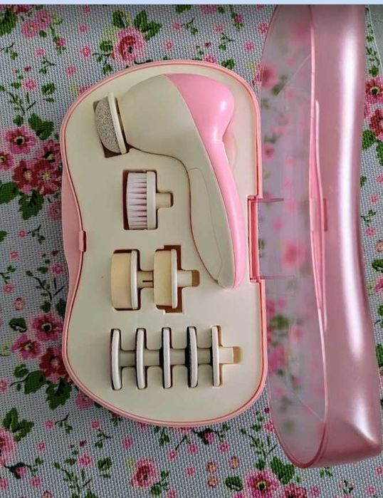 kit de Beleza e Limpeza Eléctrico 9 em 1 - Unhas e Pele - Novo