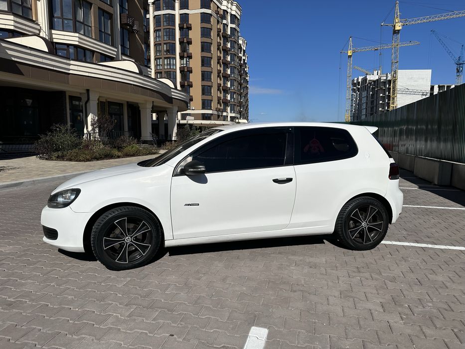 Продам Volkswagen Golf 6 2010 1.6 TDI