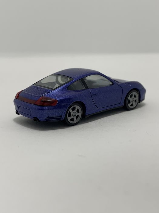 Porsche Carrera 4 da Herpa 1/87