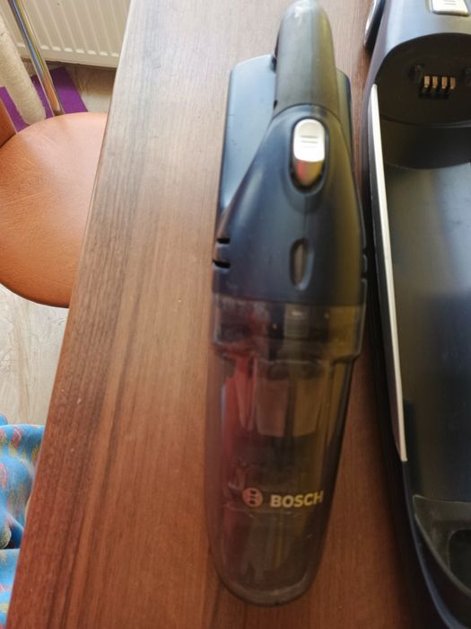 Odkurzacz Bosch pionowy 2 w 11