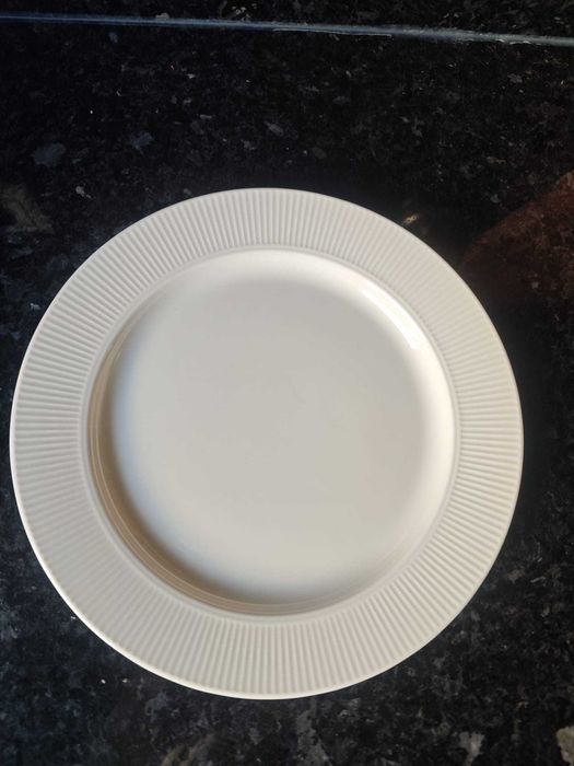 Prato de sobremesa Ofantligt - IKEA