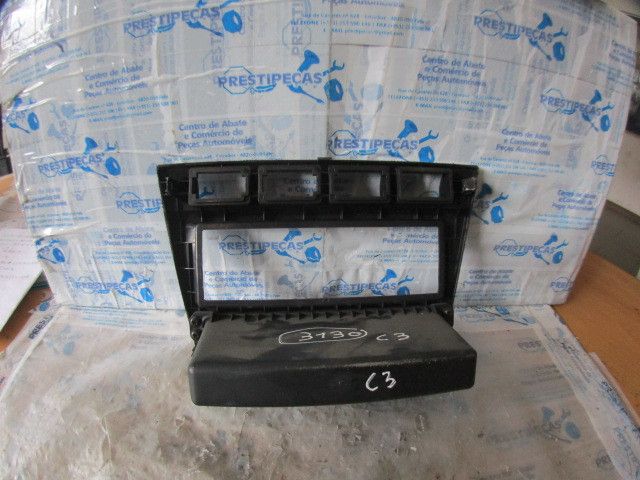 Moldura da consola central / rádio / aro KIA Picanto (BA)