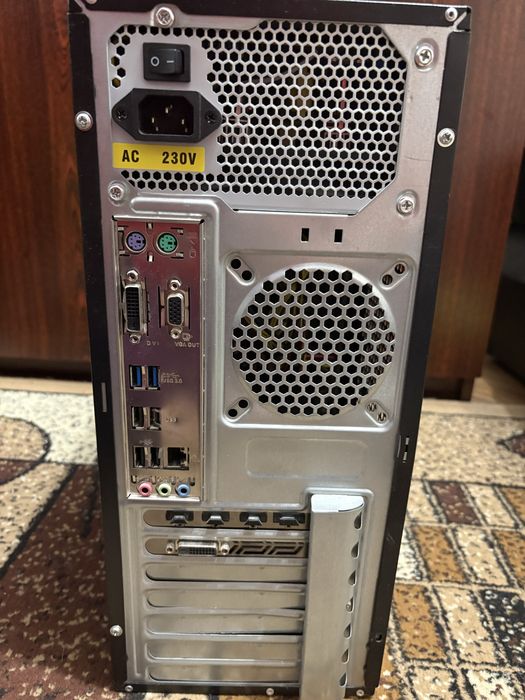 Домашній/ігровий ПК: i3-7100 / GTX 1050 2GB / 8GB DDR4 / HDD 1TB / 500W + монітор