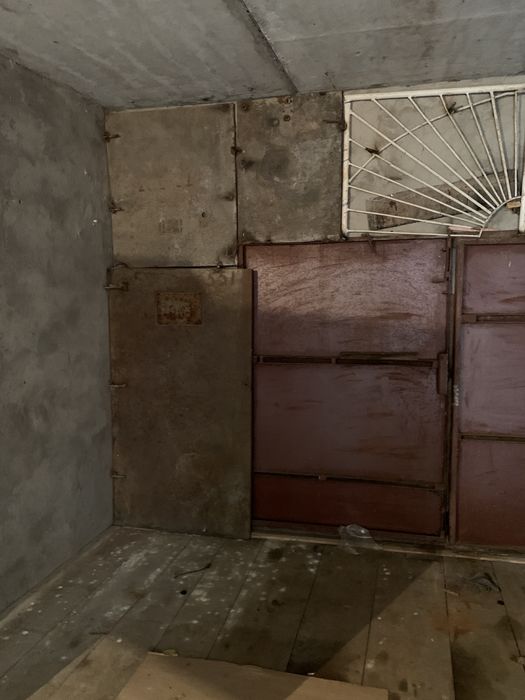 Гараж з високими воротами,підвалом в  АК  Подусівський