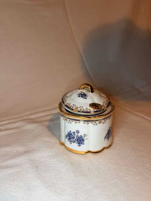 Pote decorativo em porcelana portuguesa DecoPorce com tampa