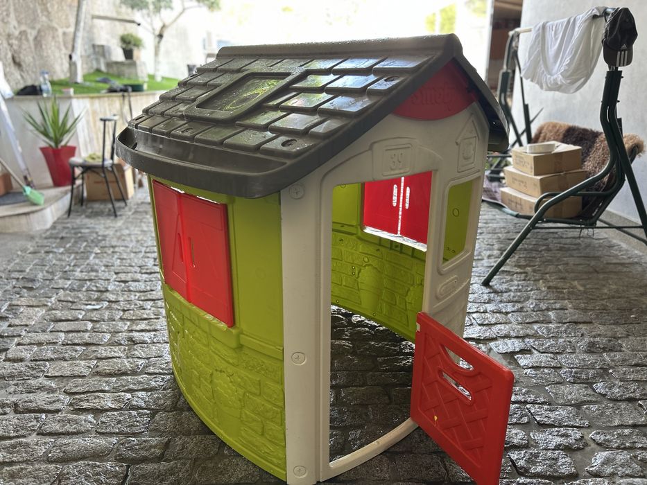 Vendo casinha de brincar