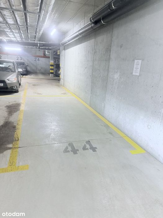 Miejsca parkingowe w garażu podziemnym – ul. Kołobrzeska 6