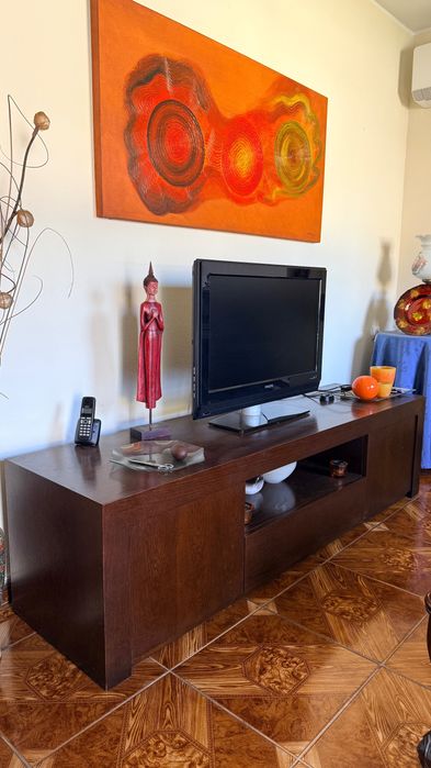 Aparador castanho