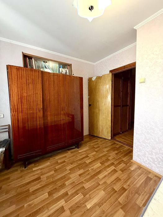 Оренда 3к квартири, Виставка