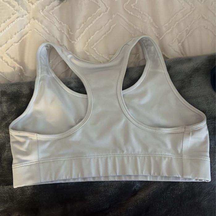 Топ nike спортивний