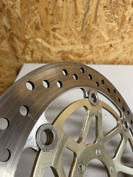 Tarcza hamulcowa prawa honda cbr 900 sc33 98-99