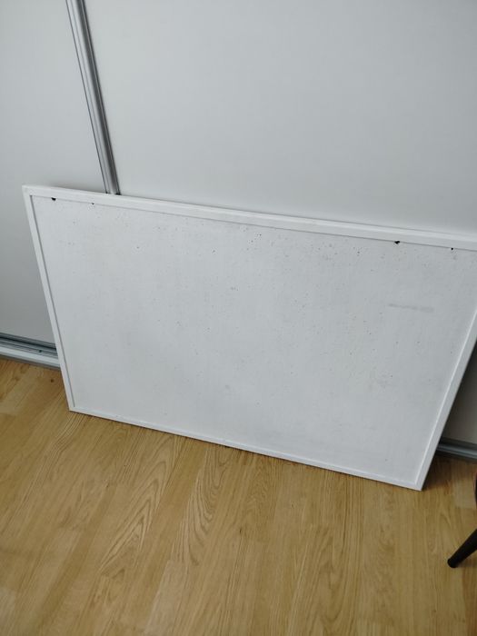 Tablica korkowa biała