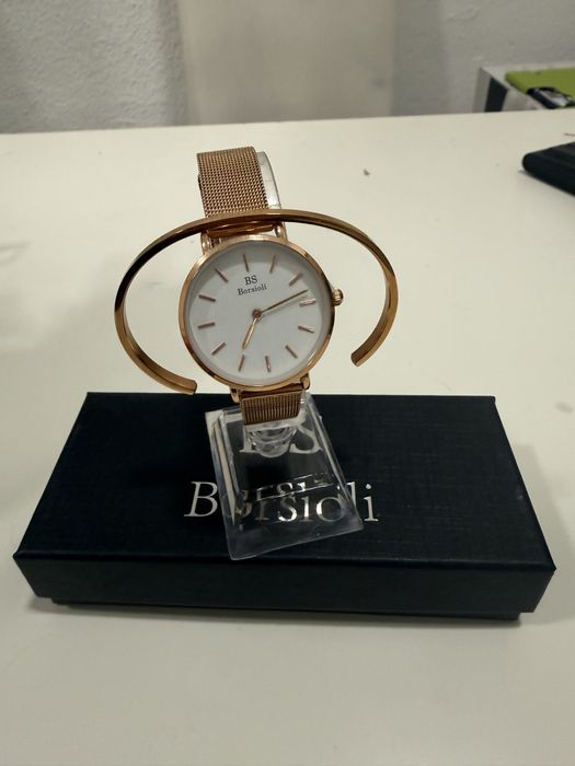 Relogio feminino com bracilete