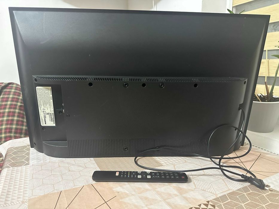 Телевізор THOMSON 32HD5506, 32" Smart TV