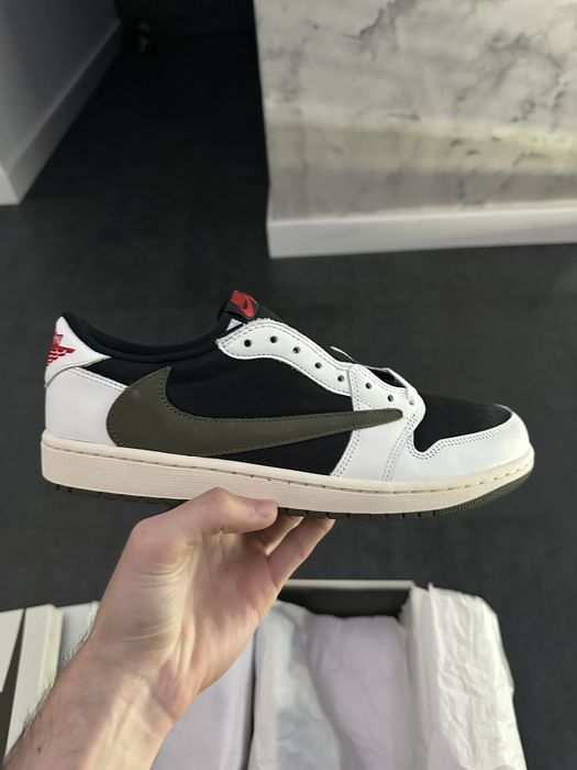 Air Jordan 1 Low Travis Scott Olive